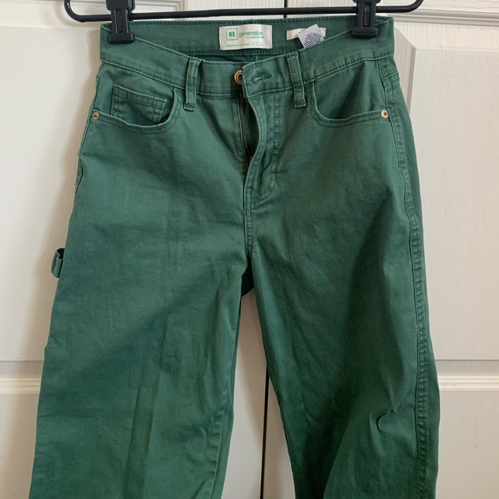 Green wide leg cargo pants